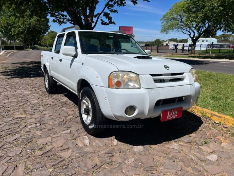 NISSAN - FRONTIER - 2006/2006 - Branca - R$ 68.900,00