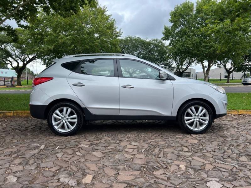 HYUNDAI - IX35 - 2011/2012 - Prata - R$ 69.900,00