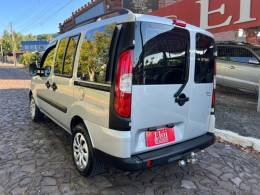 FIAT - DOBLÓ - 2014/2015 - Prata - R$ 59.900,00