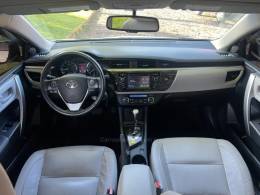 TOYOTA - COROLLA - 2014/2015 - Branca - R$ 88.900,00