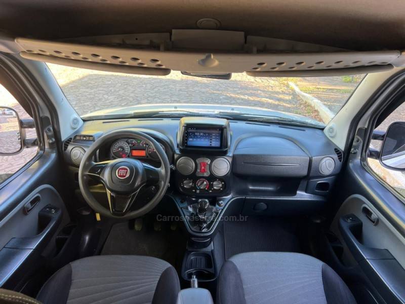 FIAT - DOBLÓ - 2014/2015 - Prata - R$ 59.900,00
