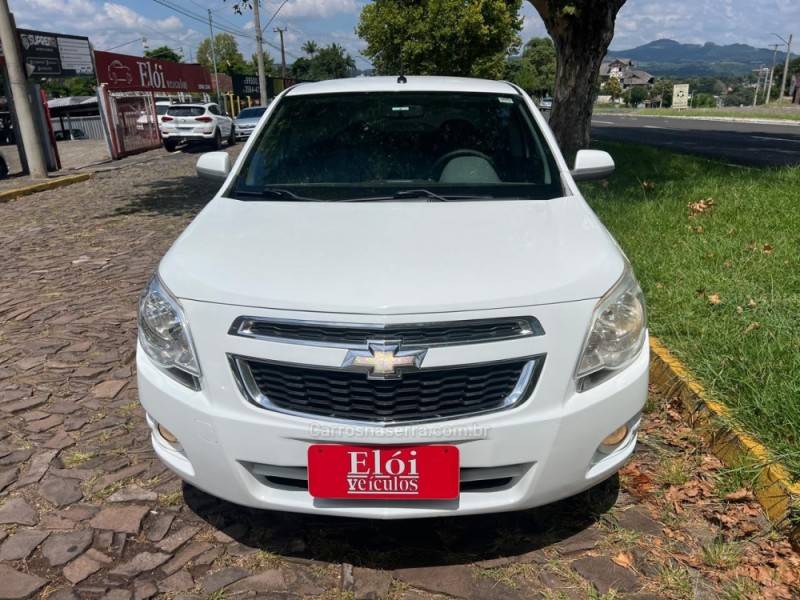 CHEVROLET - COBALT - 2013/2013 - Branca - R$ 43.900,00