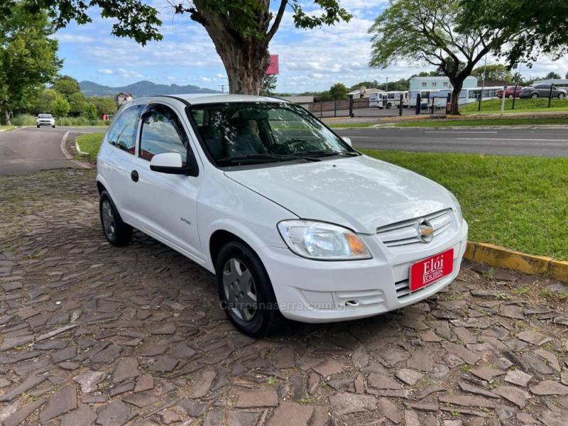 CHEVROLET - CELTA - 2010/2011 - Branca - R$ 29.900,00