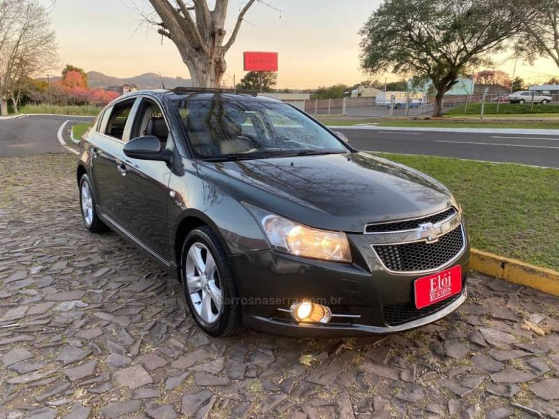 CHEVROLET - CRUZE - 2012/2012 - Cinza - R$ 69.900,00