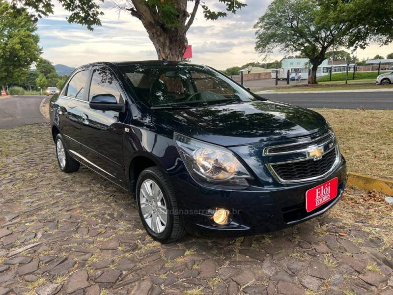 CHEVROLET - COBALT - 2013/2014 - Azul - R$ 48.900,00