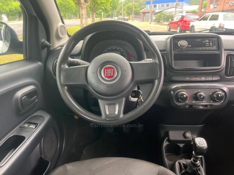 FIAT - MOBI - 2017/2018 - Prata - Sob Consulta