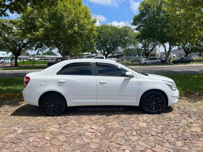 CHEVROLET - COBALT - 2013/2013 - Branca - R$ 43.900,00