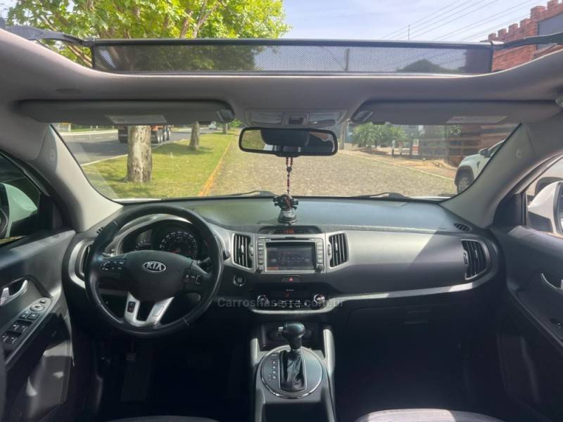 KIA MOTORS - SPORTAGE - 2013/2014 - Branca - R$ 86.900,00
