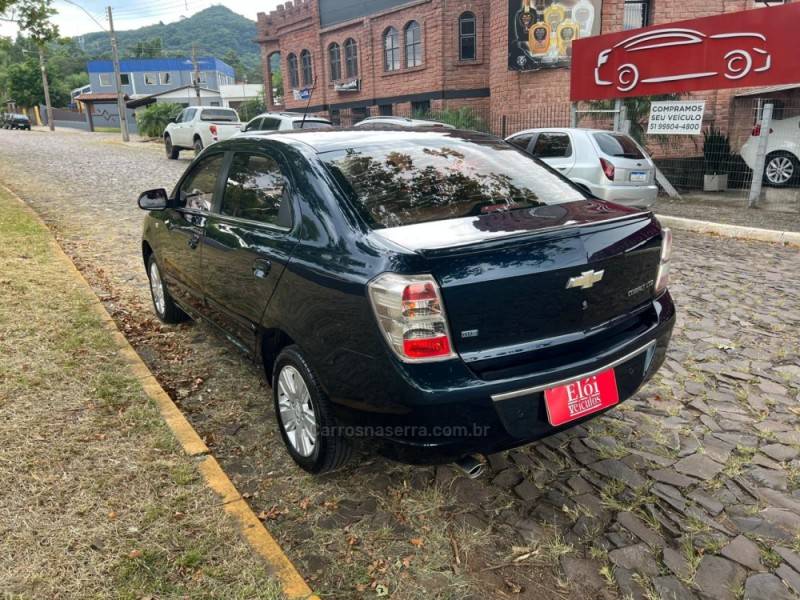 CHEVROLET - COBALT - 2013/2014 - Azul - R$ 48.900,00