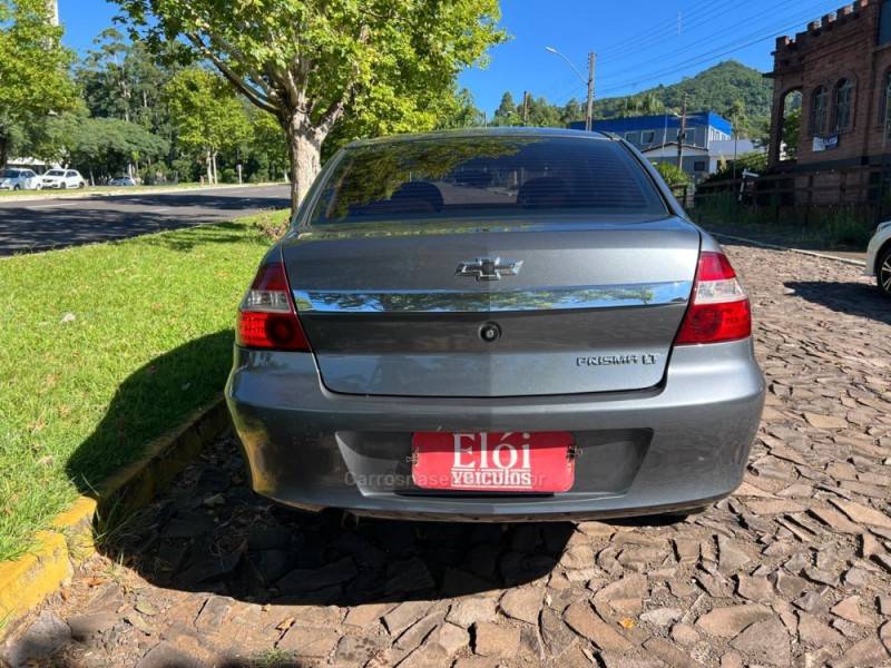 CHEVROLET - PRISMA - 2012/2012 - Cinza - R$ 34.900,00