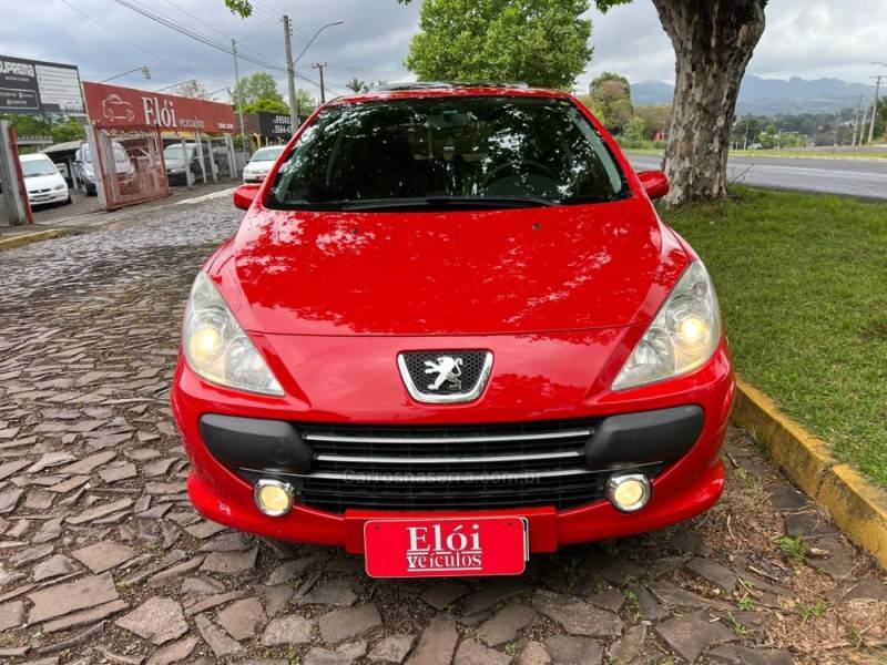 PEUGEOT - 307 - 2008/2009 - Vermelha - R$ 24.900,00
