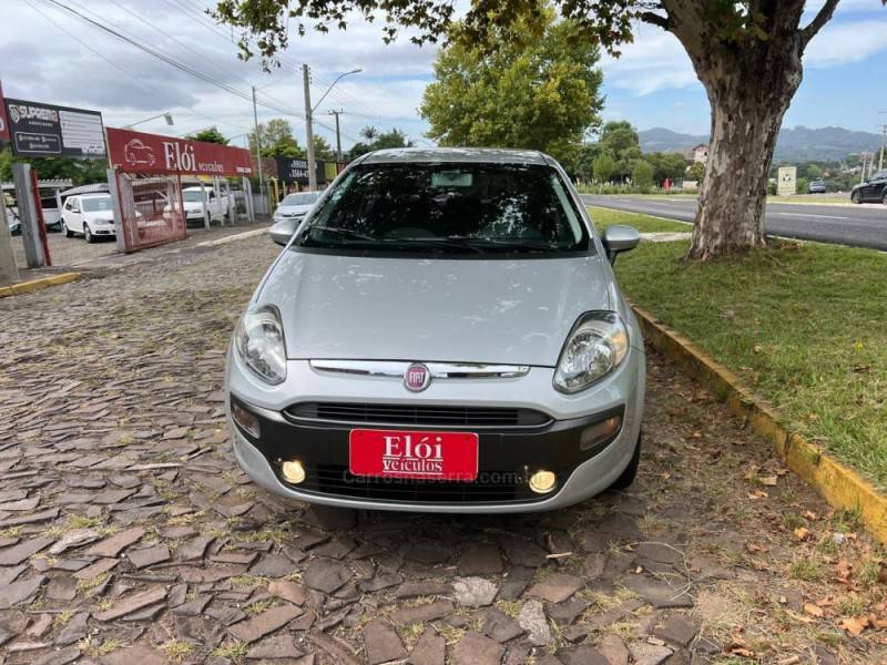 FIAT - PUNTO - 2014/2014 - Prata - R$ 42.900,00