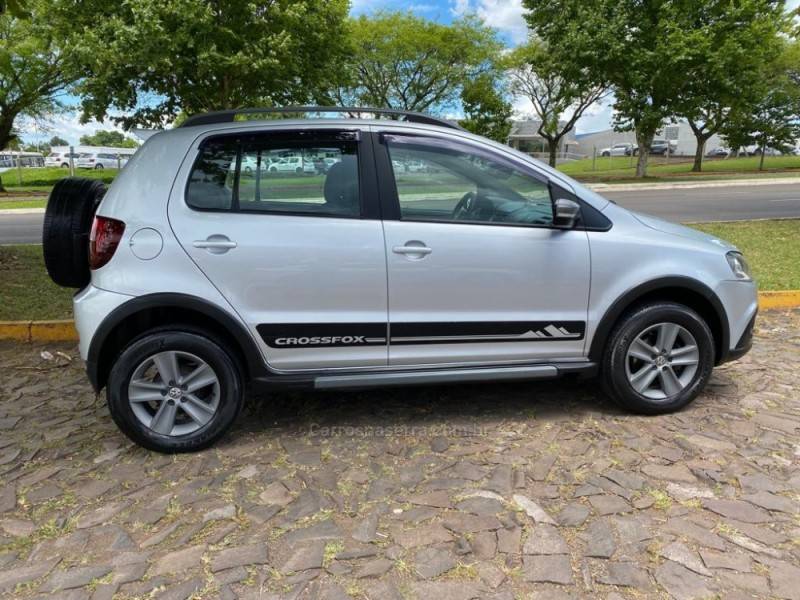 VOLKSWAGEN - CROSSFOX - 2012/2012 - Prata - R$ 48.900,00