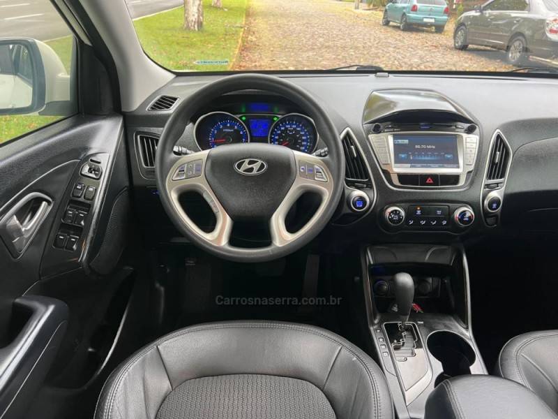 HYUNDAI - IX35 - 2013/2014 - Branca - R$ 76.900,00