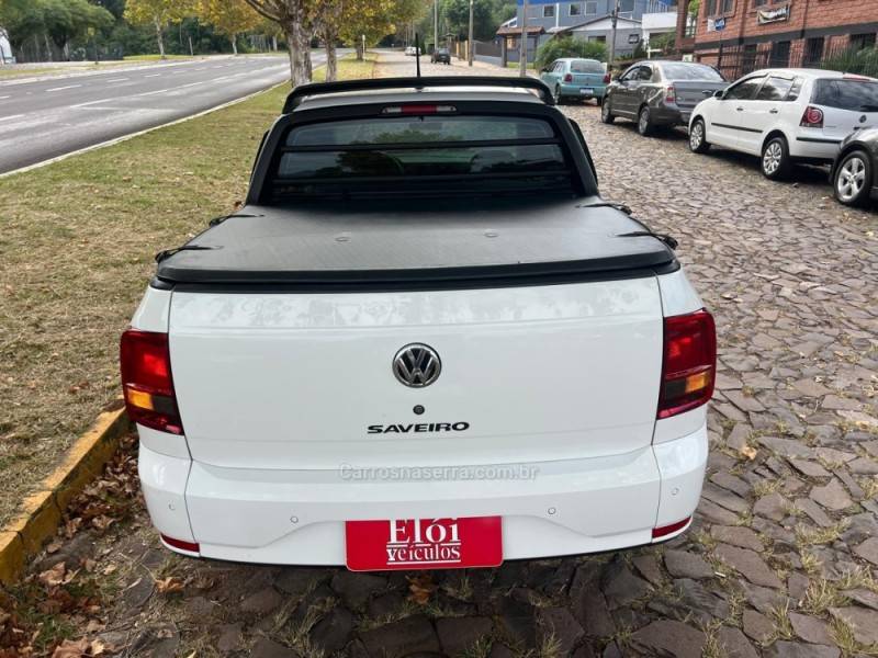 VOLKSWAGEN - SAVEIRO - 2016/2017 - Branca - R$ 71.900,00