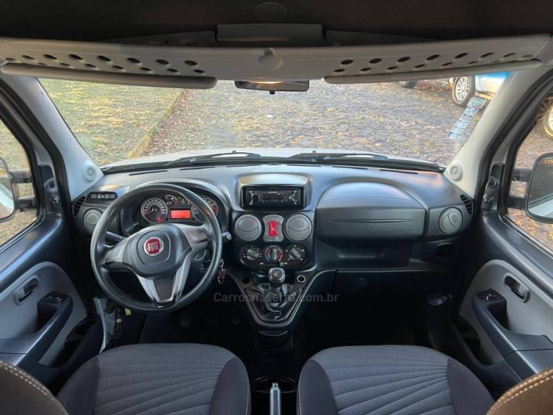 FIAT - DOBLÓ - 2016/2017 - Prata - R$ 63.900,00