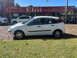 FORD - FOCUS - 2005/2005 - Branca - R$ 25.900,00