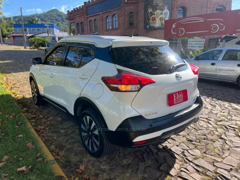 NISSAN - KICKS - 2019/2020 - Branca - R$ 89.900,00