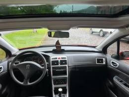 PEUGEOT - 307 - 2008/2009 - Vermelha - R$ 24.900,00