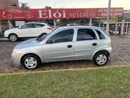CHEVROLET - CORSA - 2011/2012 - Prata - R$ 35.900,00