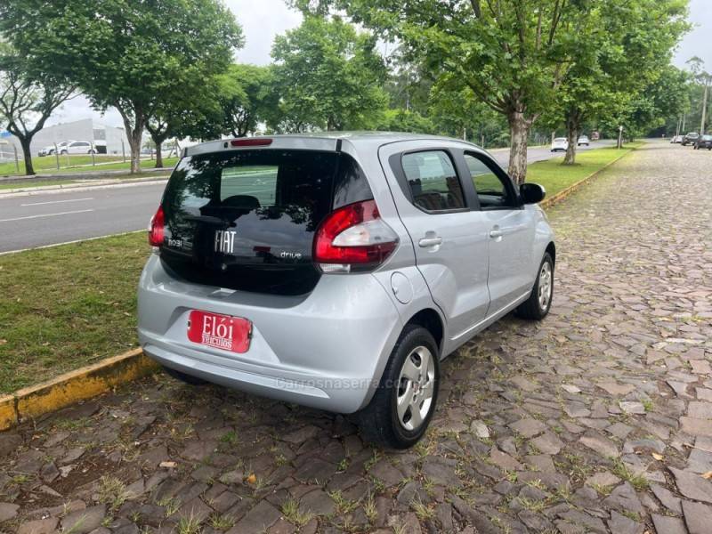 FIAT - MOBI - 2017/2018 - Prata - Sob Consulta