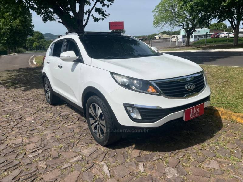 KIA MOTORS - SPORTAGE - 2013/2014 - Branca - R$ 86.900,00