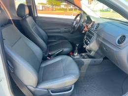 VOLKSWAGEN - SAVEIRO - 2011/2011 - Branca - R$ 47.900,00