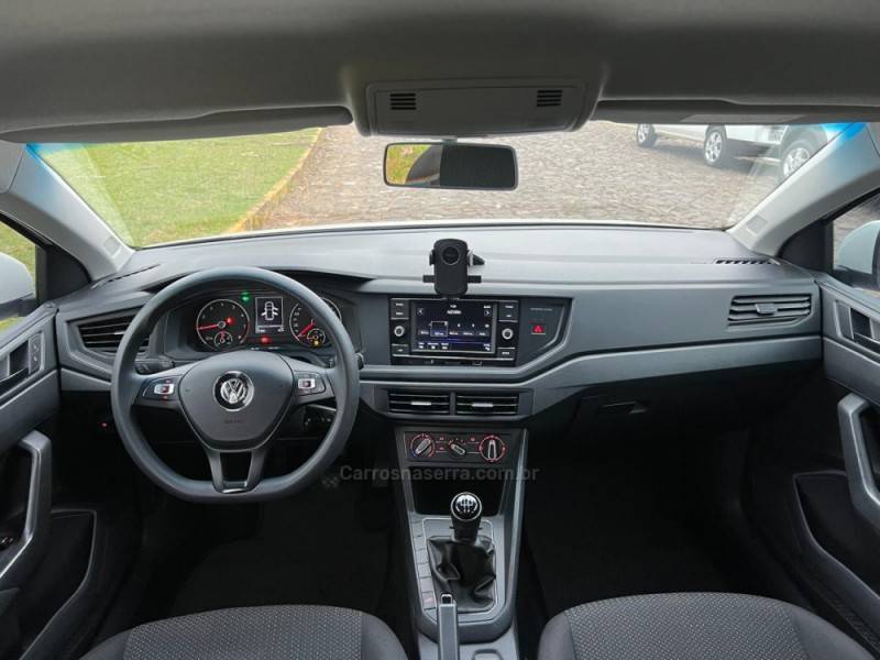 VOLKSWAGEN - POLO - 2020/2021 - Branca - R$ 69.900,00