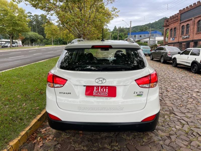 HYUNDAI - IX35 - 2013/2014 - Branca - R$ 76.900,00