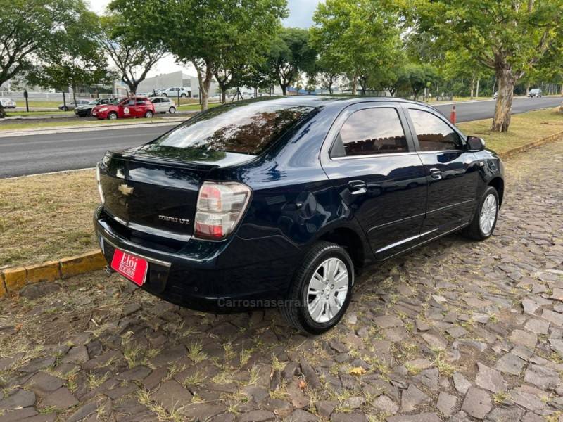 CHEVROLET - COBALT - 2013/2014 - Azul - R$ 48.900,00