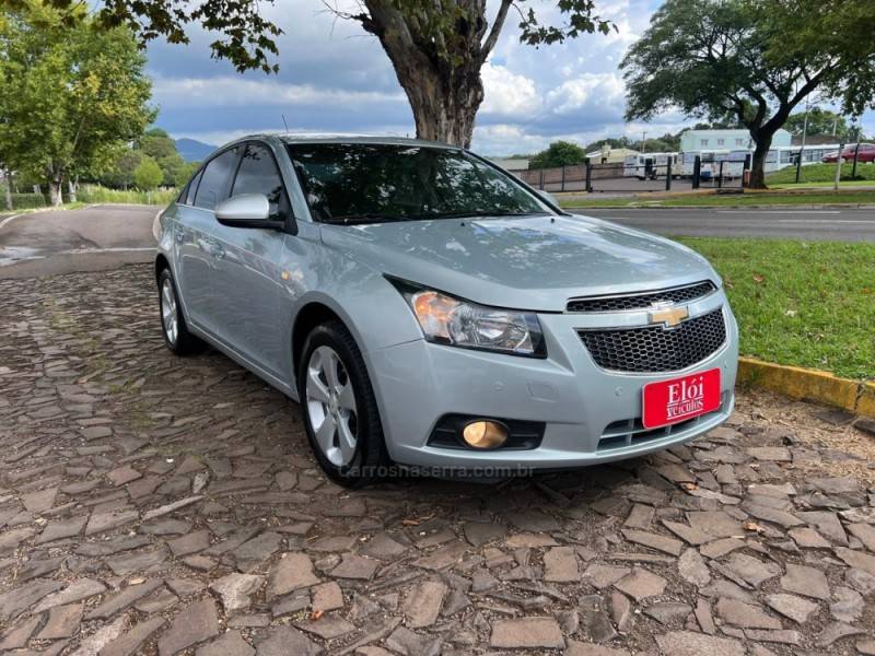 CHEVROLET - CRUZE - 2011/2012 - Prata - R$ 55.900,00