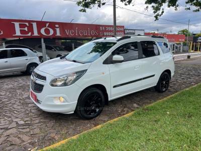 CHEVROLET - SPIN - 2013/2014 - Branca - R$ 59.900,00