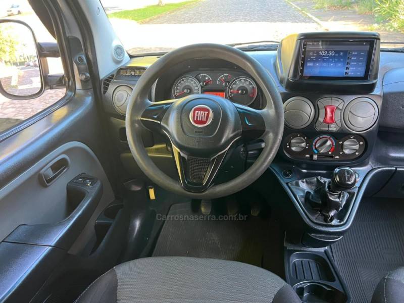 FIAT - DOBLÓ - 2014/2015 - Prata - R$ 59.900,00