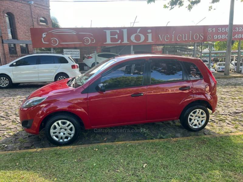 FORD - FIESTA - 2013/2013 - Vermelha - R$ 32.900,00
