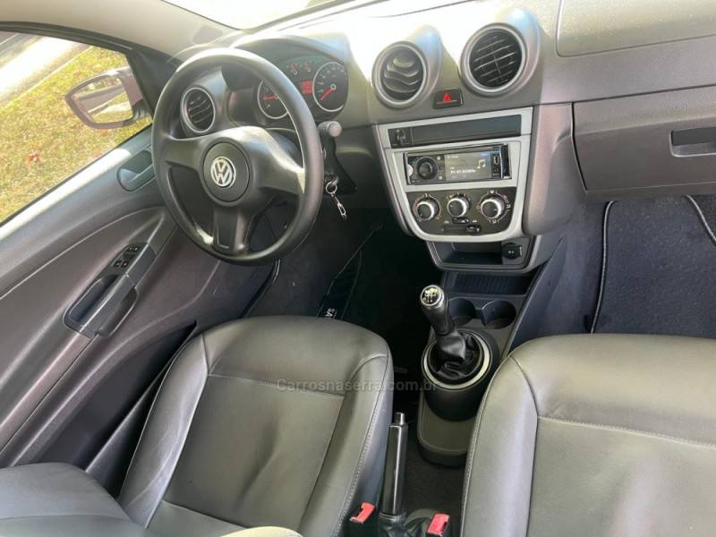 VOLKSWAGEN - SAVEIRO - 2012/2012 - Branca - R$ 47.900,00