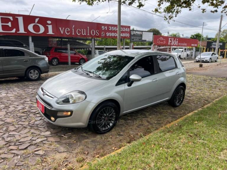 FIAT - PUNTO - 2014/2014 - Prata - R$ 42.900,00