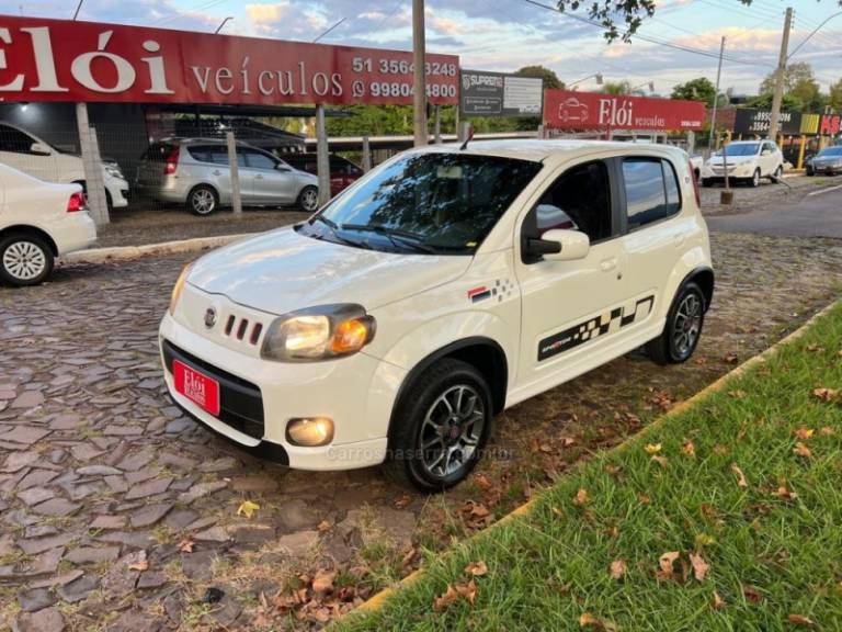 FIAT - UNO - 2011/2012 - Branca - R$ 39.900,00