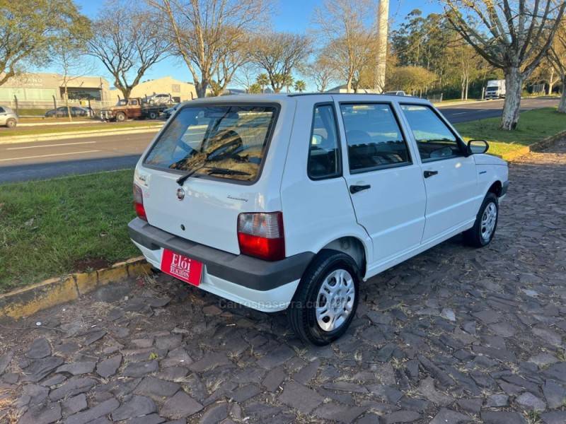 FIAT - UNO - 2009/2010 - Branca - R$ 26.900,00