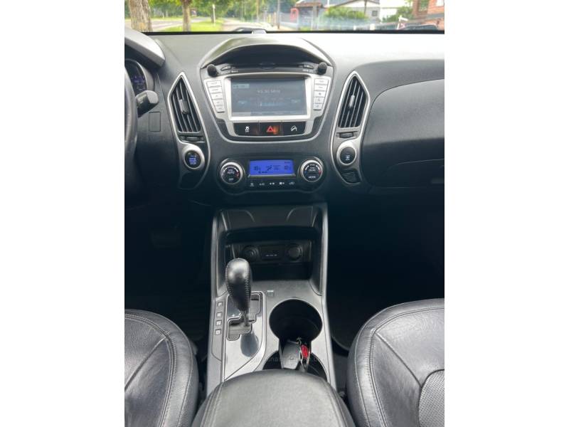HYUNDAI - IX35 - 2011/2012 - Prata - R$ 69.900,00