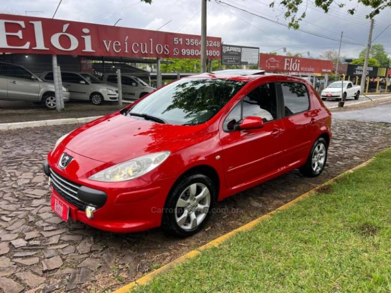 PEUGEOT - 307 - 2008/2009 - Vermelha - R$ 24.900,00