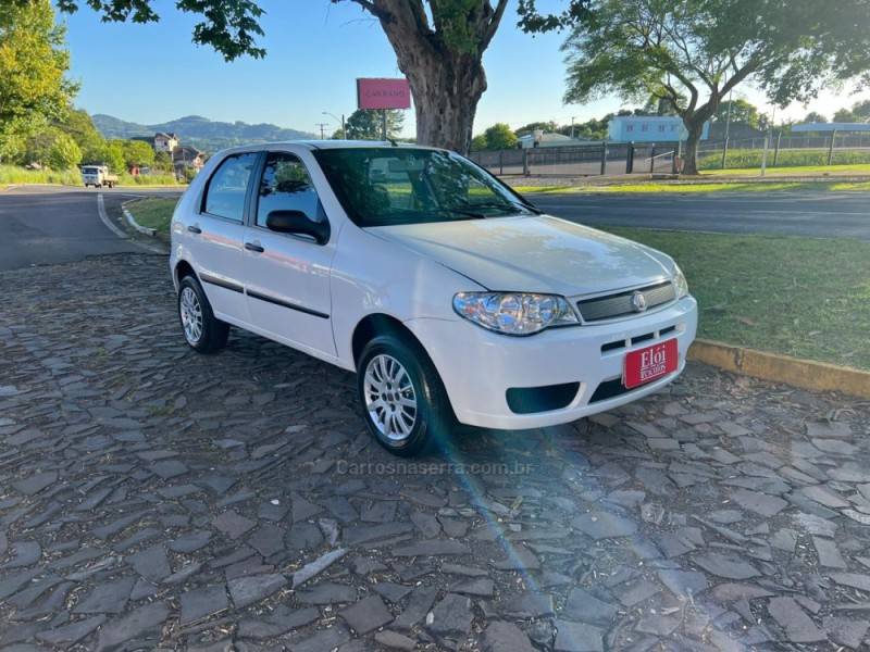 FIAT - PALIO - 2007/2008 - Branca - R$ 28.900,00