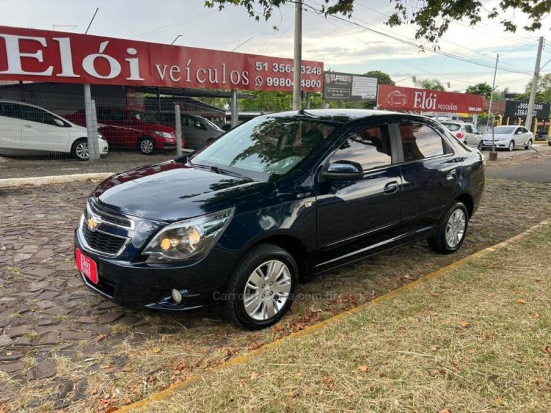 CHEVROLET - COBALT - 2013/2014 - Azul - R$ 48.900,00