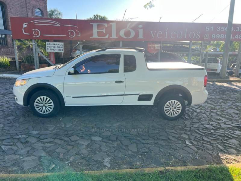 VOLKSWAGEN - SAVEIRO - 2011/2011 - Branca - R$ 47.900,00
