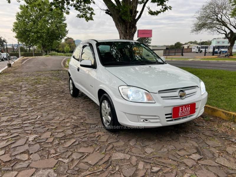 CHEVROLET - CELTA - 2010/2011 - Branca - R$ 29.900,00