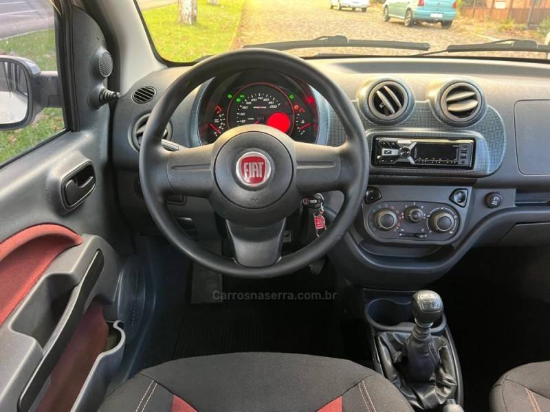 FIAT - UNO - 2011/2012 - Branca - R$ 39.900,00