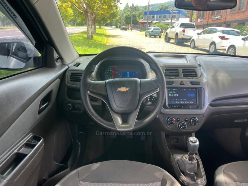 CHEVROLET - COBALT - 2013/2013 - Branca - R$ 43.900,00
