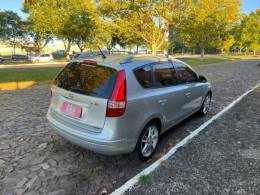 HYUNDAI - I30 CW - 2011/2012 - Prata - R$ 53.900,00