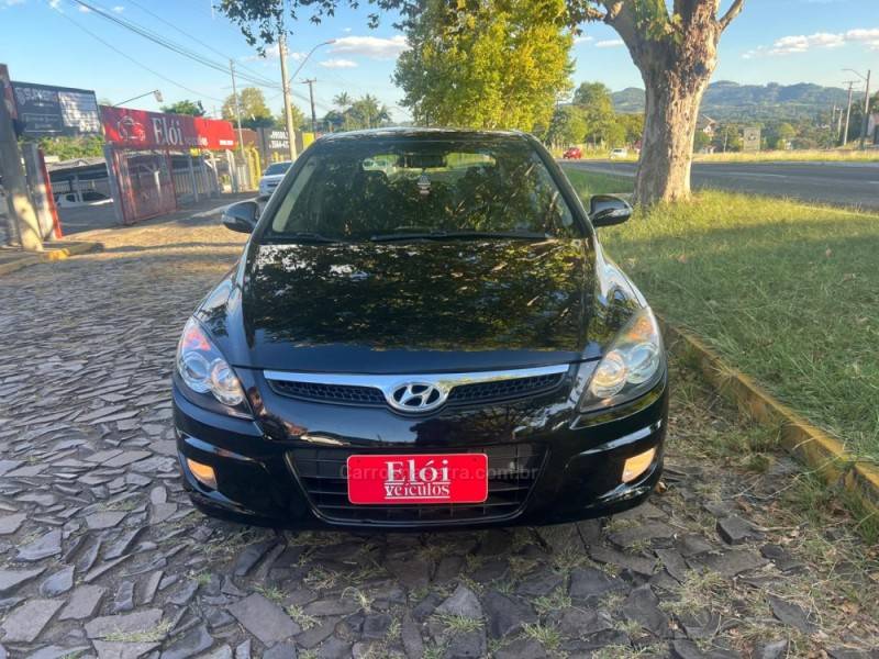 HYUNDAI - I30 - 2011/2012 - Preta - R$ 42.900,00