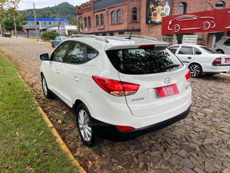 HYUNDAI - IX35 - 2013/2014 - Branca - R$ 76.900,00