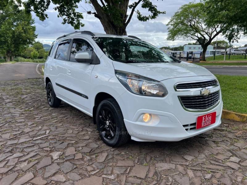 CHEVROLET - SPIN - 2013/2014 - Branca - R$ 59.900,00